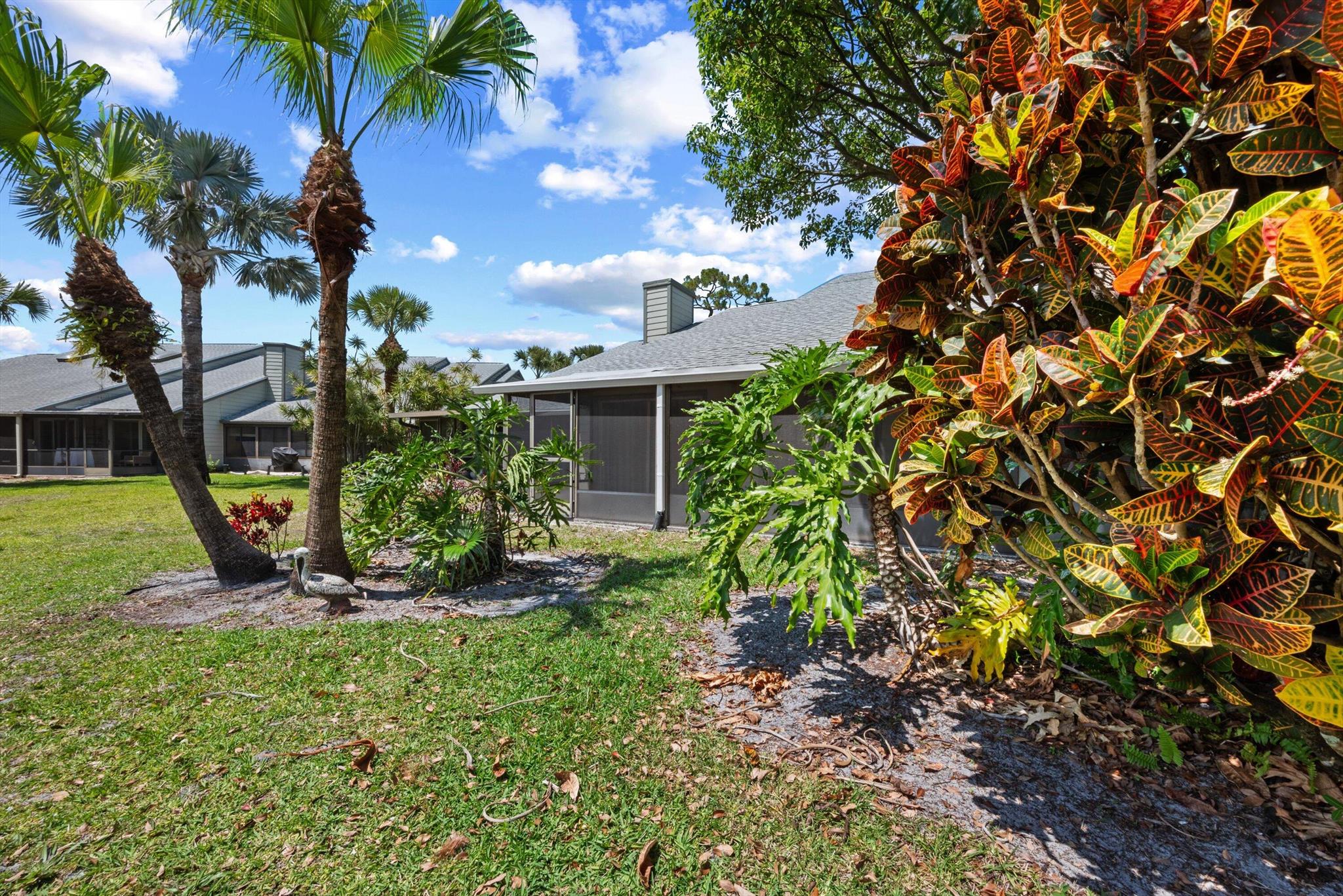 912 NE Sandalwood Place
