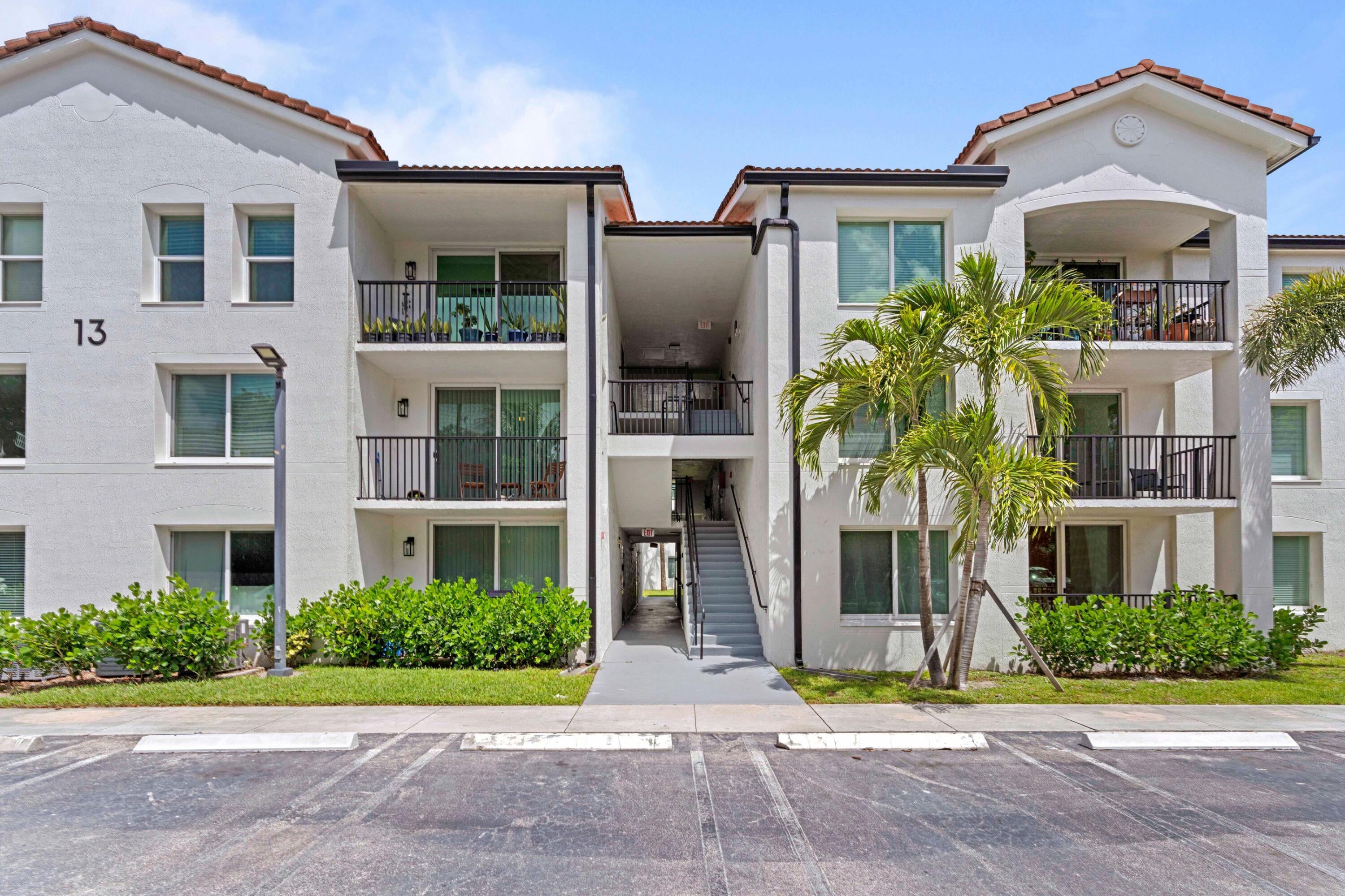 VILLA DEL SOL CONDO - Residential