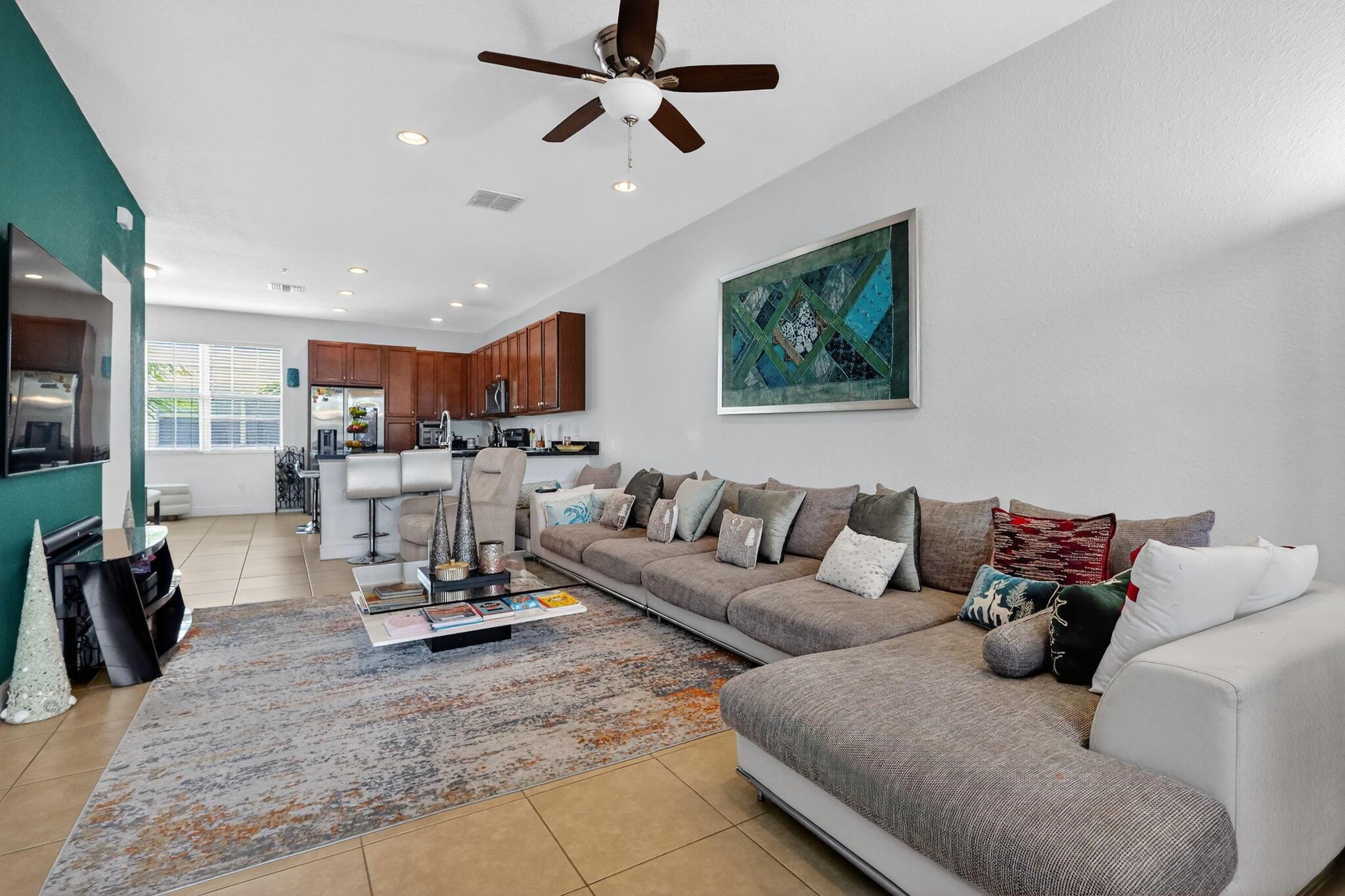 MIRAMAR RESIDENTIAL PLAT - Residential Lease