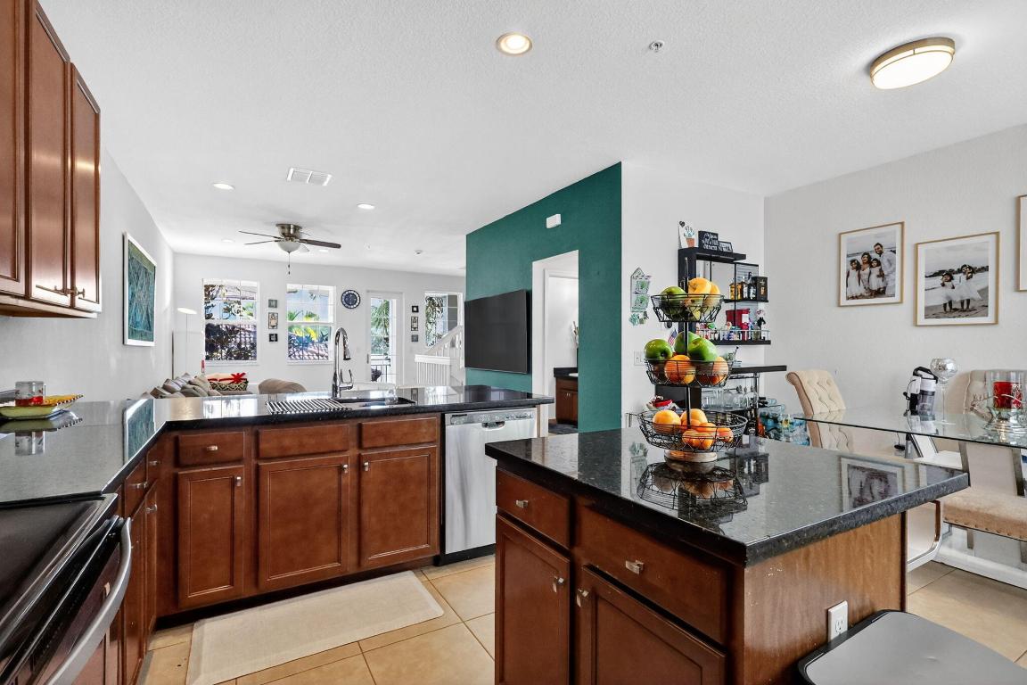 MIRAMAR RESIDENTIAL PLAT - Residential Lease