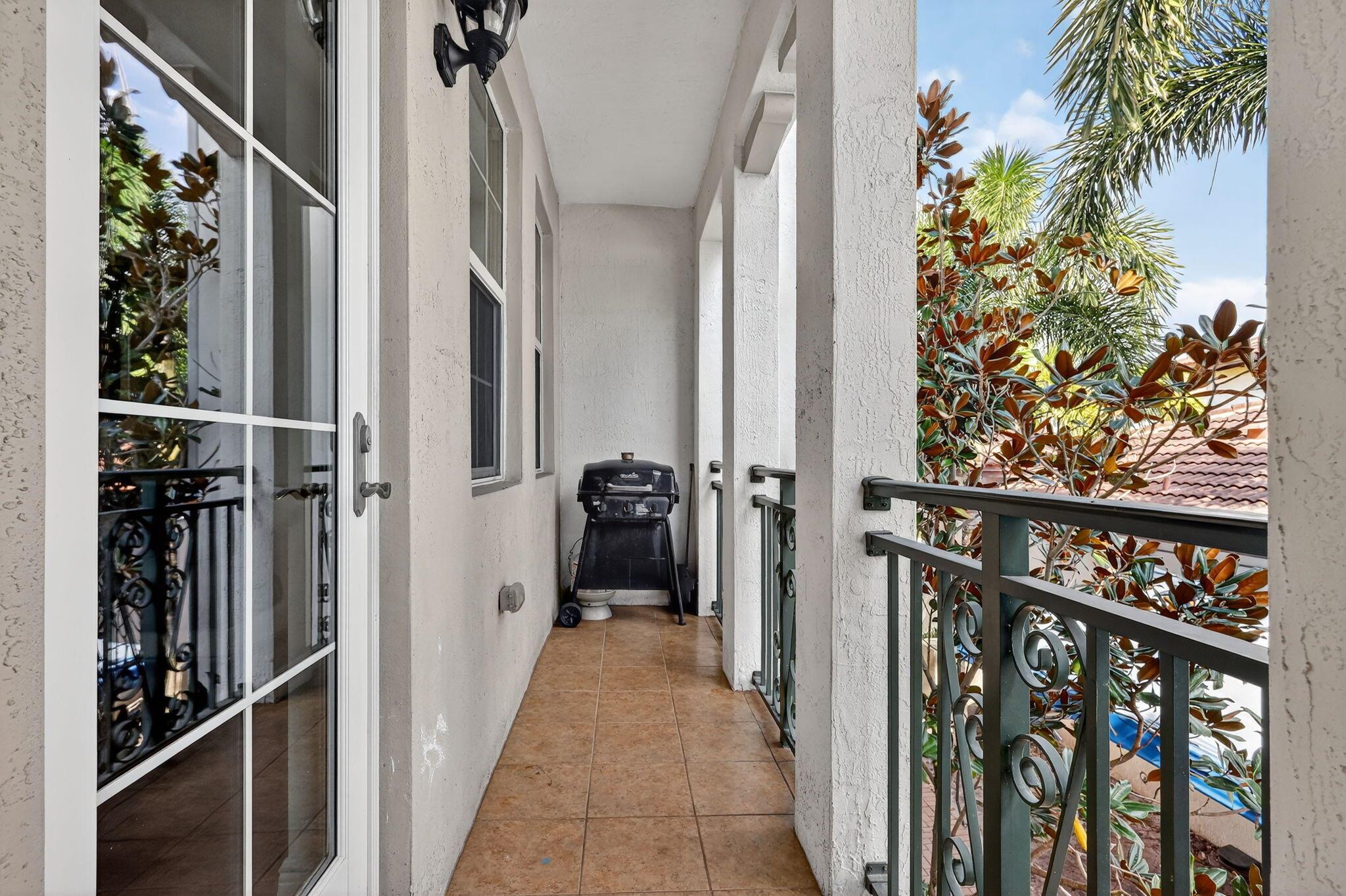 MIRAMAR RESIDENTIAL PLAT - Residential Lease