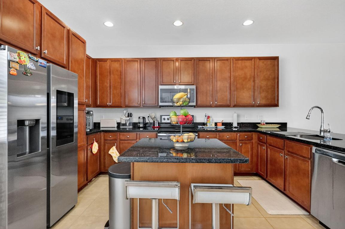 MIRAMAR RESIDENTIAL PLAT - Residential Lease