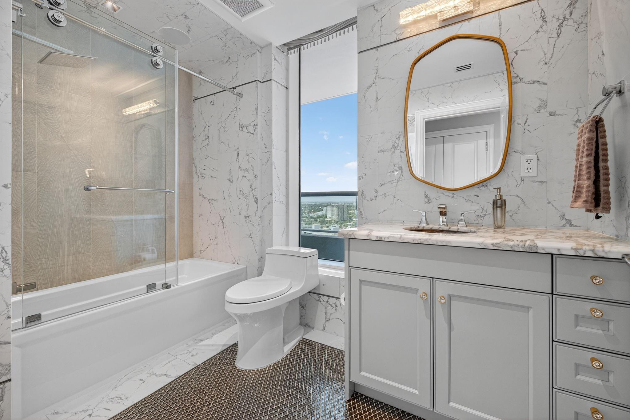 Ritz Carlton - Residential