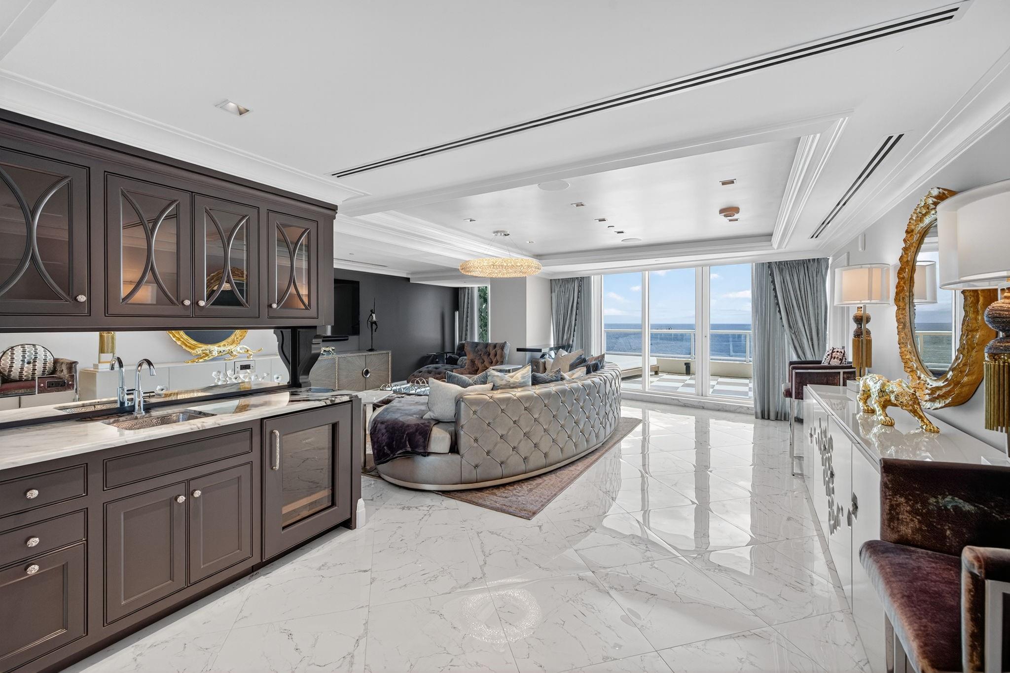 Ritz Carlton - Residential