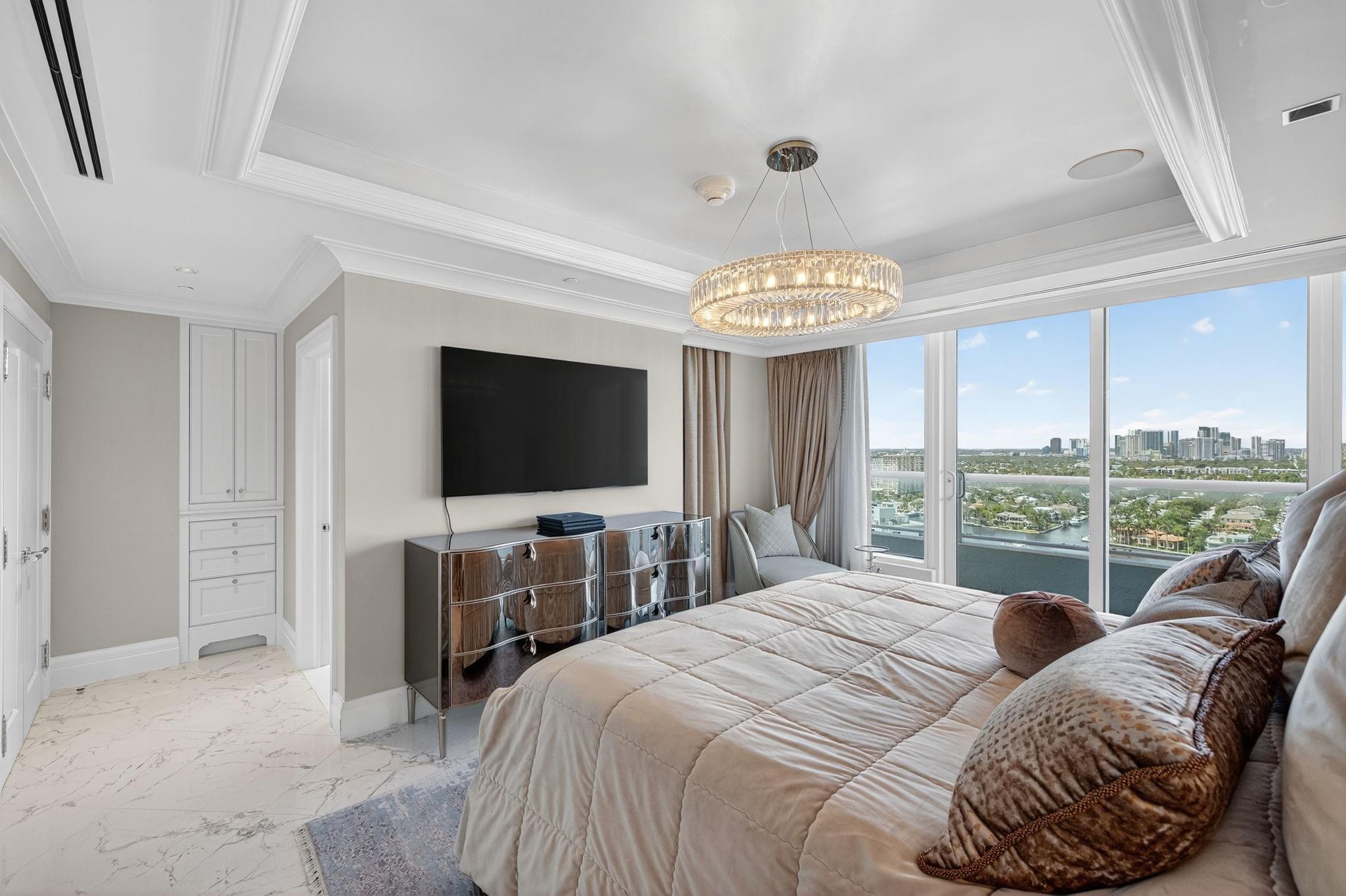 Ritz Carlton - Residential