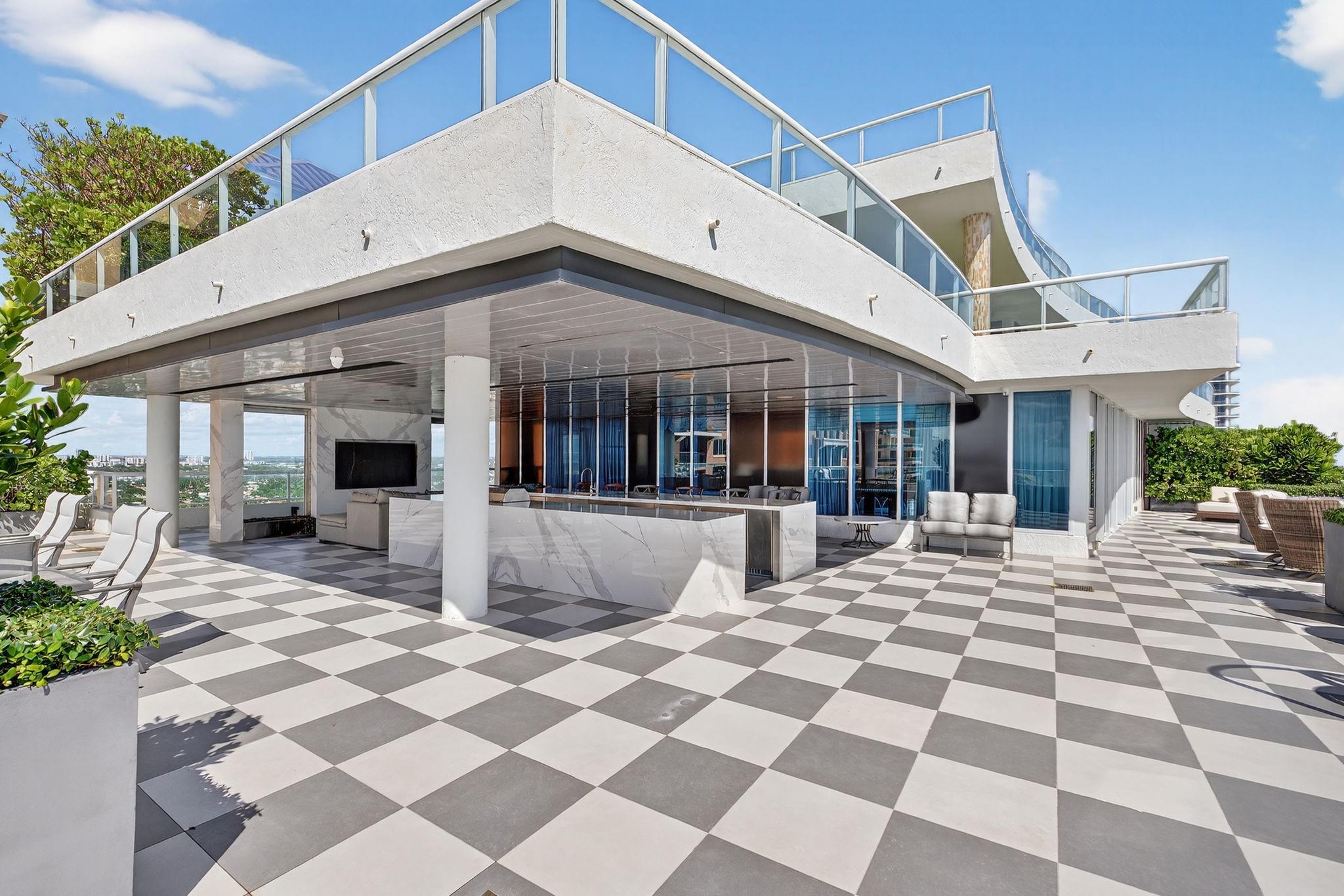 1 N Fort Lauderdale Beach Blvd 2203