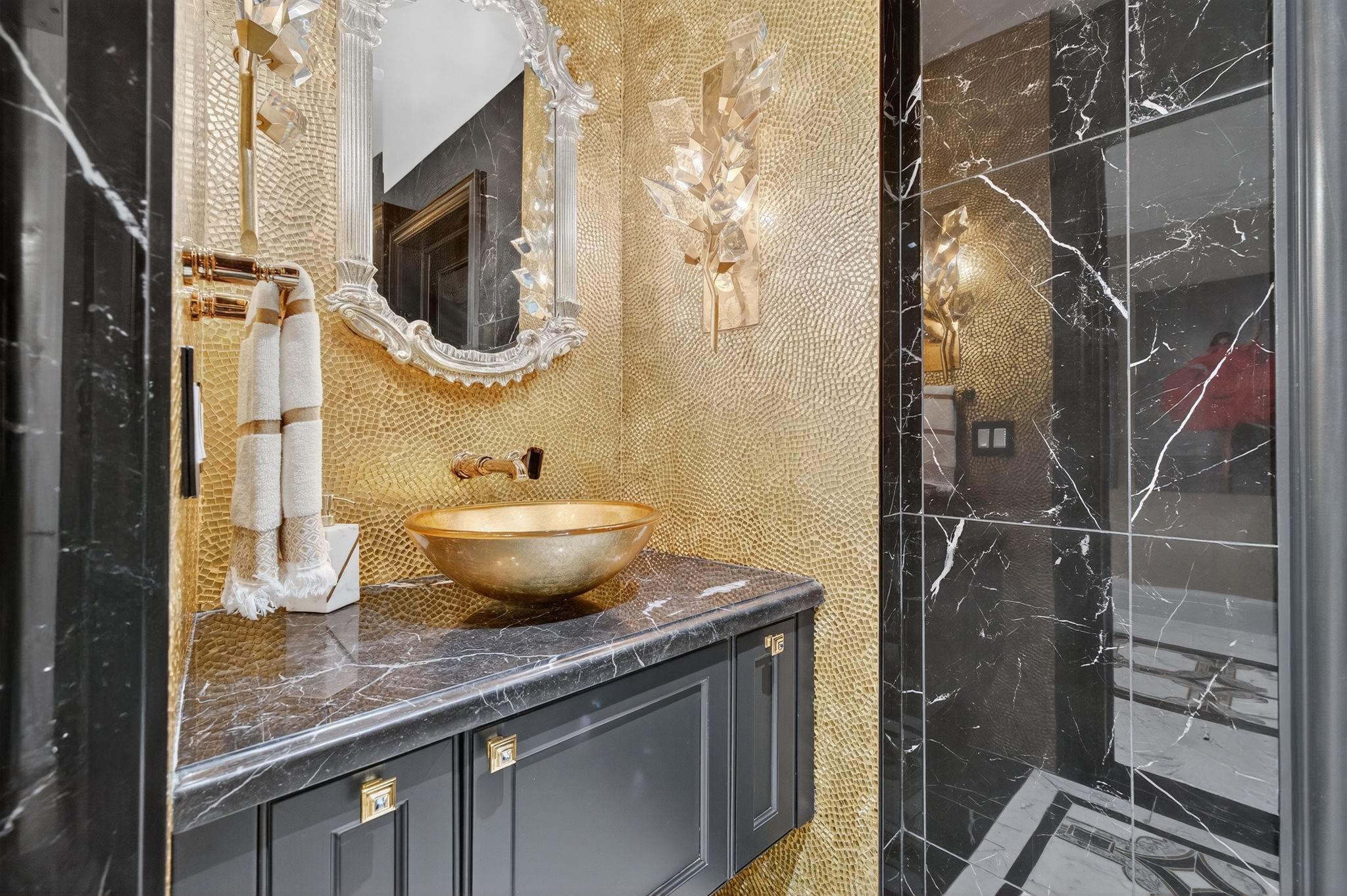 Ritz Carlton - Residential