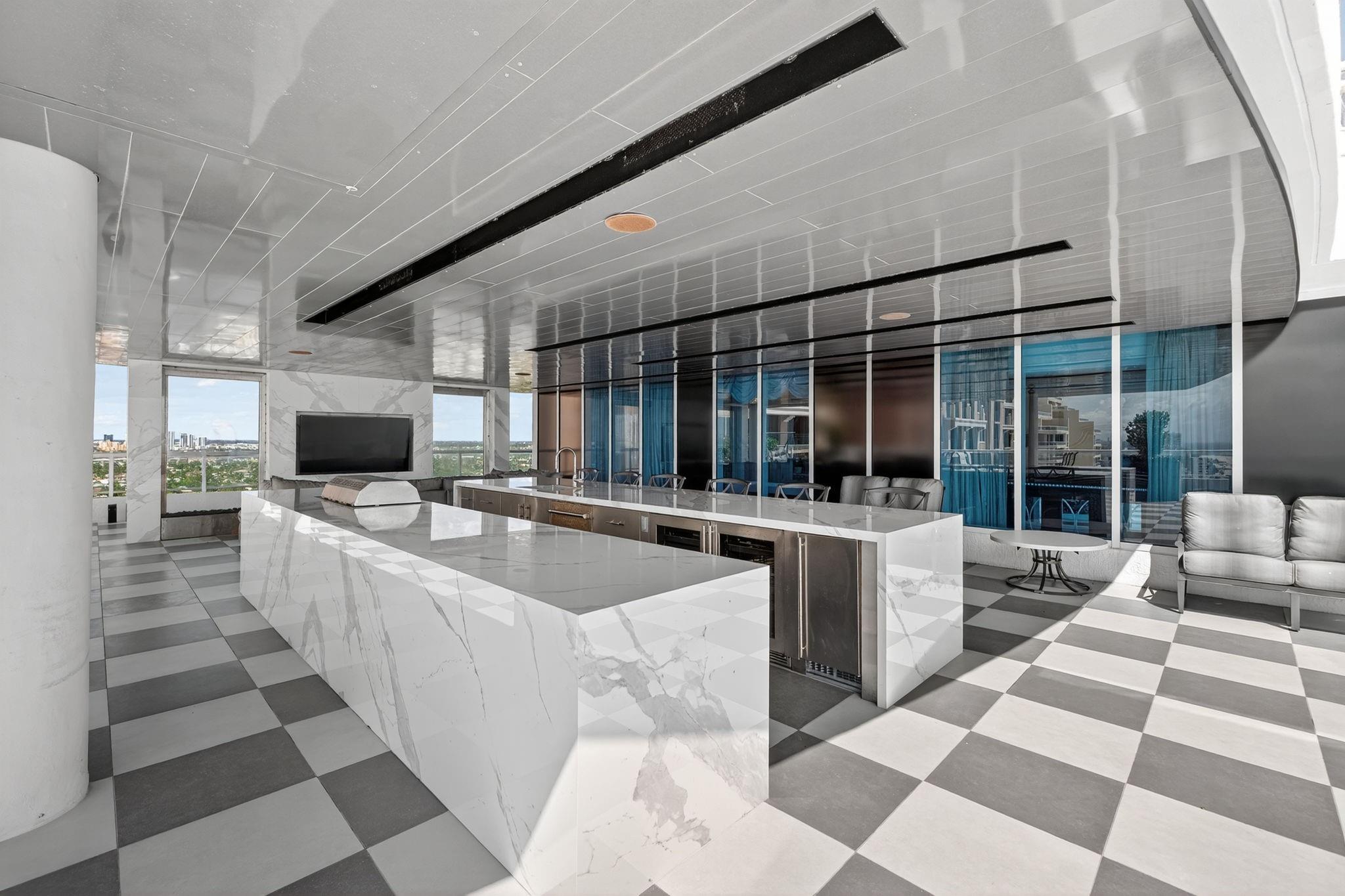 Ritz Carlton - Residential