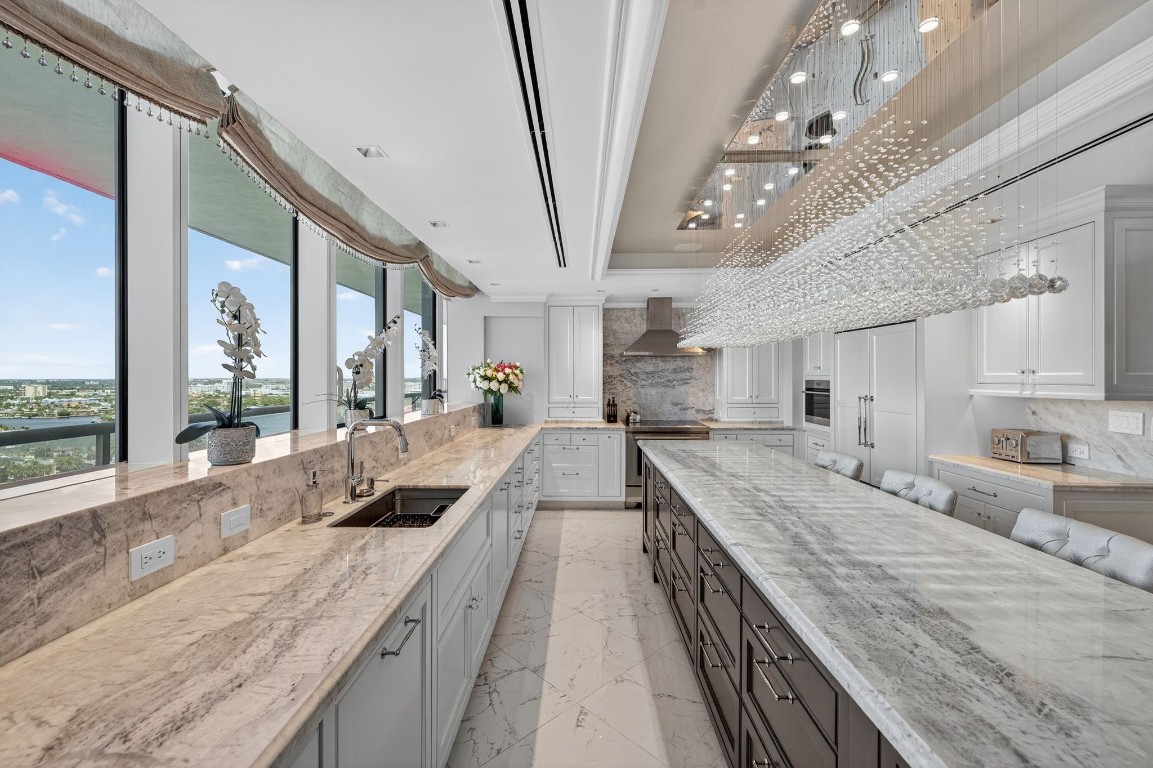 Ritz Carlton - Residential