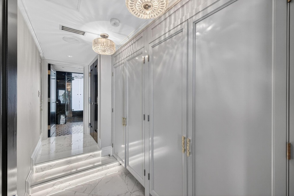 Ritz Carlton - Residential