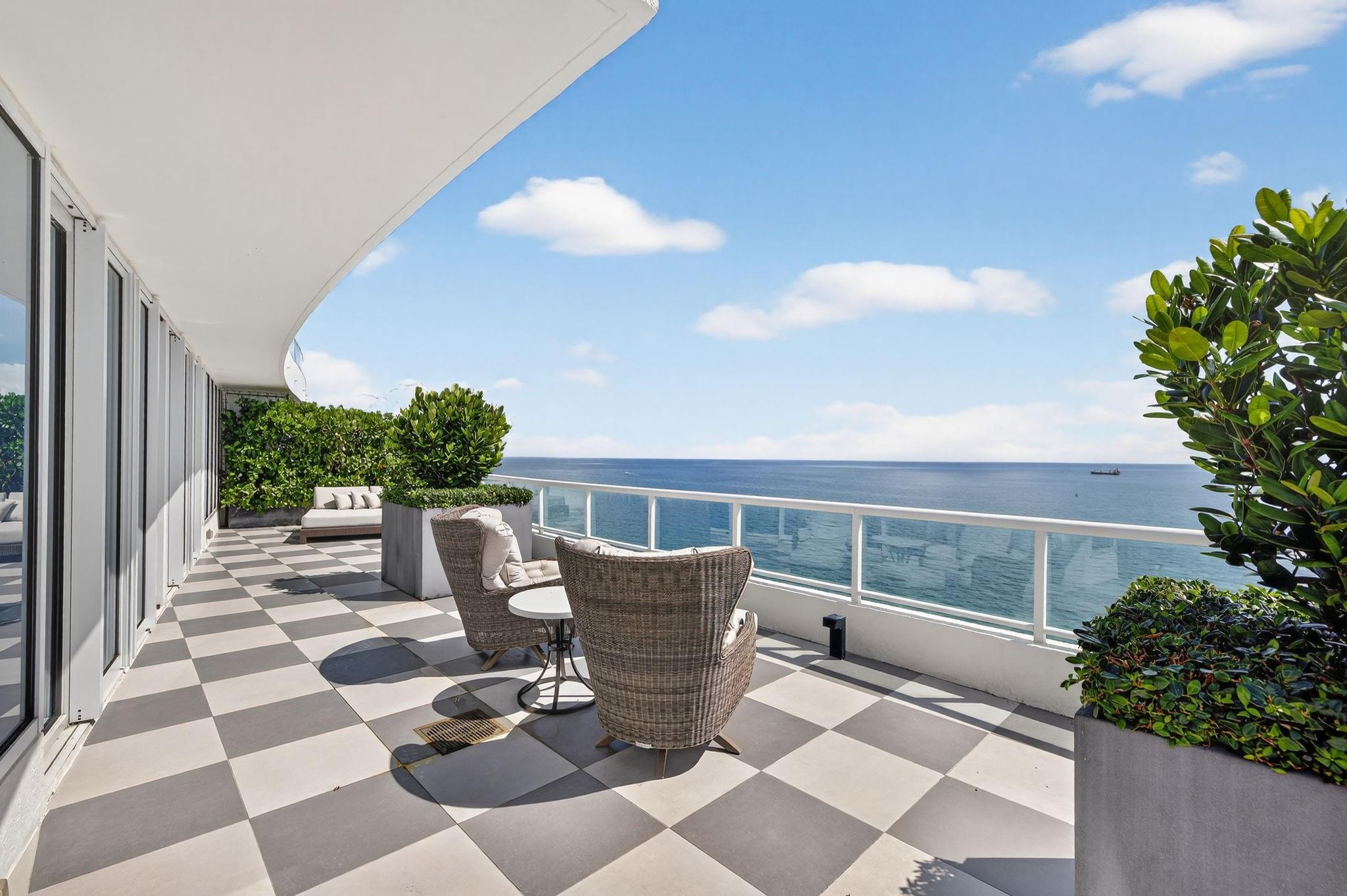 Ritz Carlton - Residential