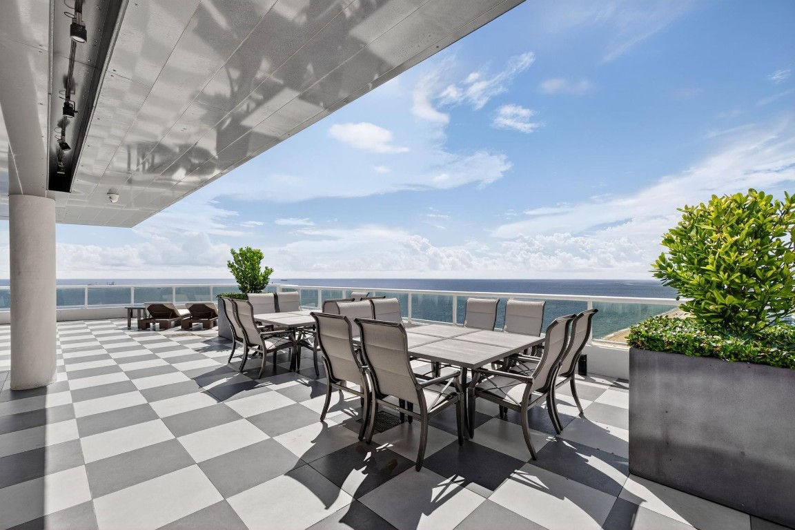 Ritz Carlton - Residential