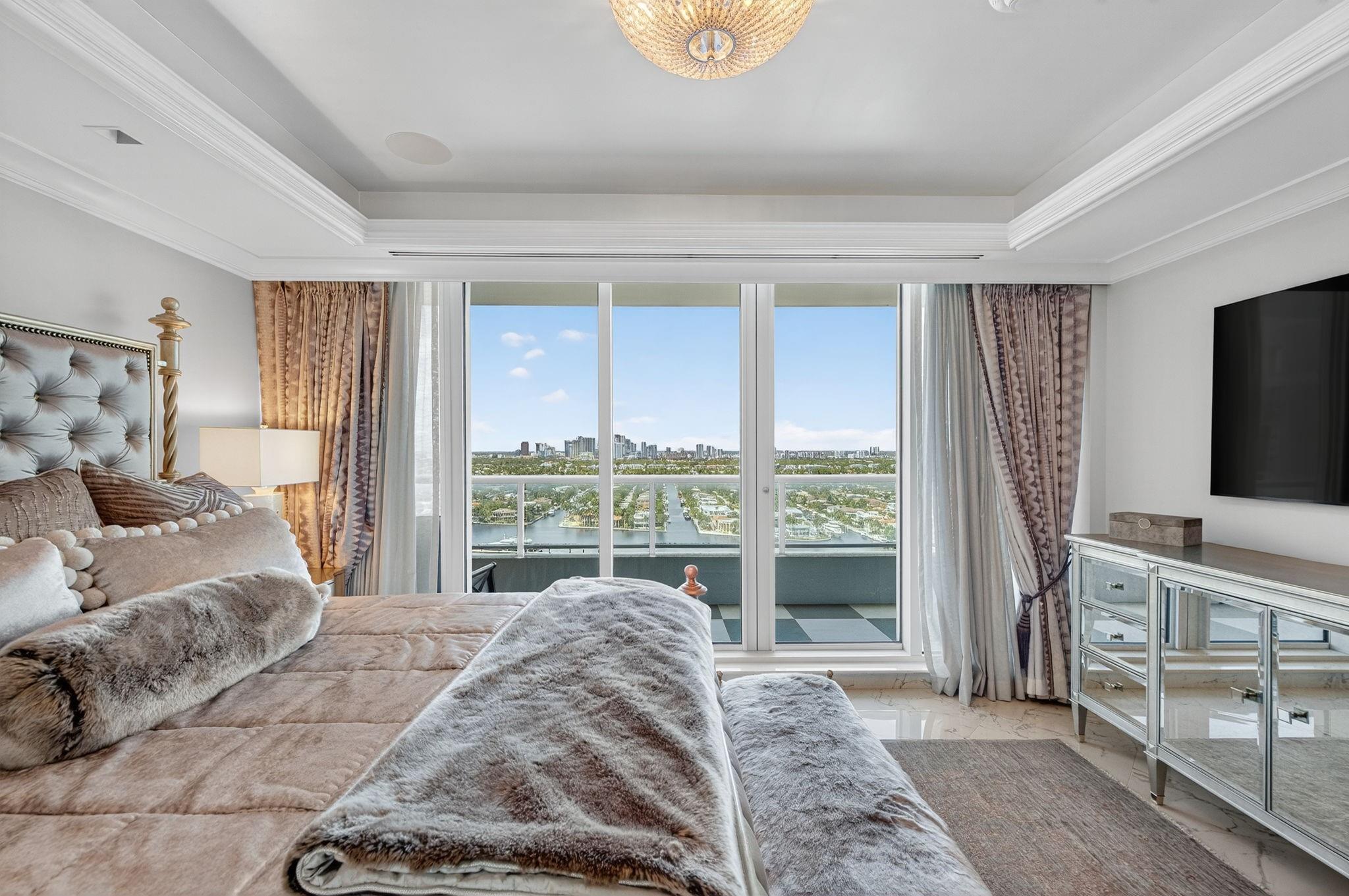 Ritz Carlton - Residential