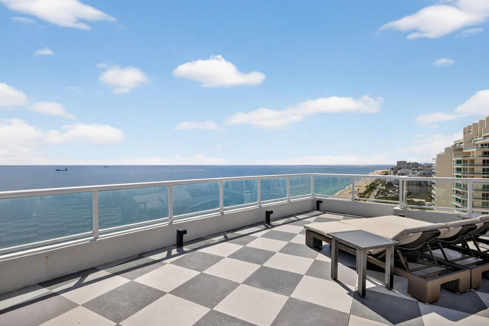 Ritz Carlton - Residential