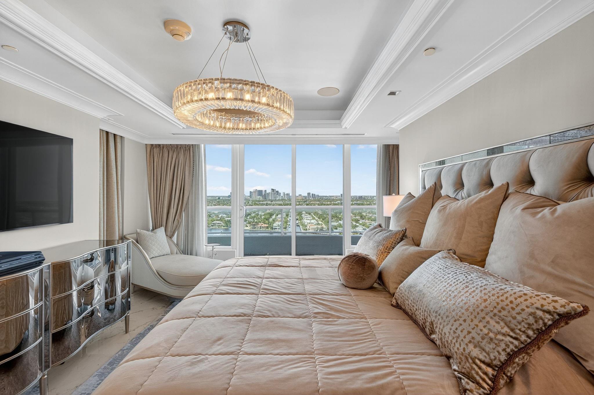 Ritz Carlton - Residential