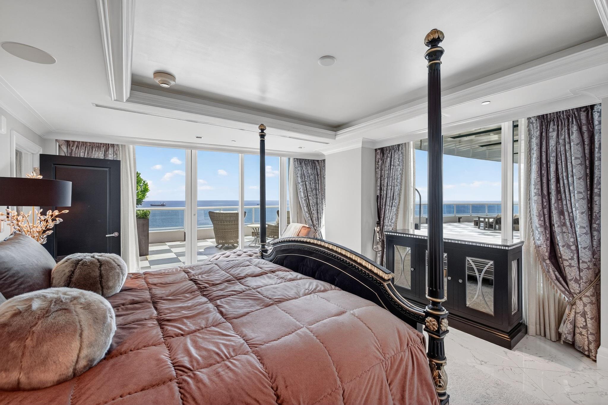 Ritz Carlton - Residential