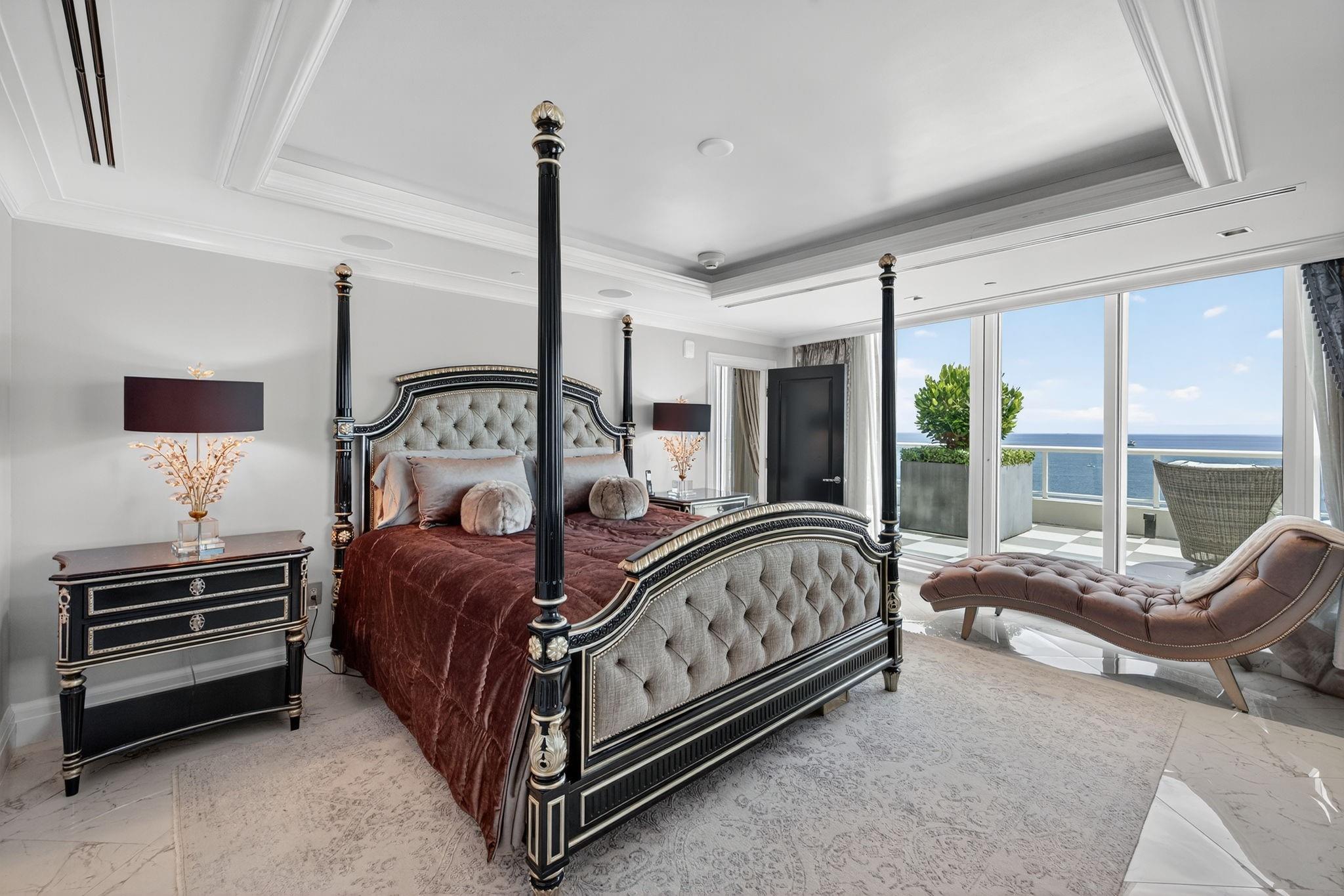 Ritz Carlton - Residential