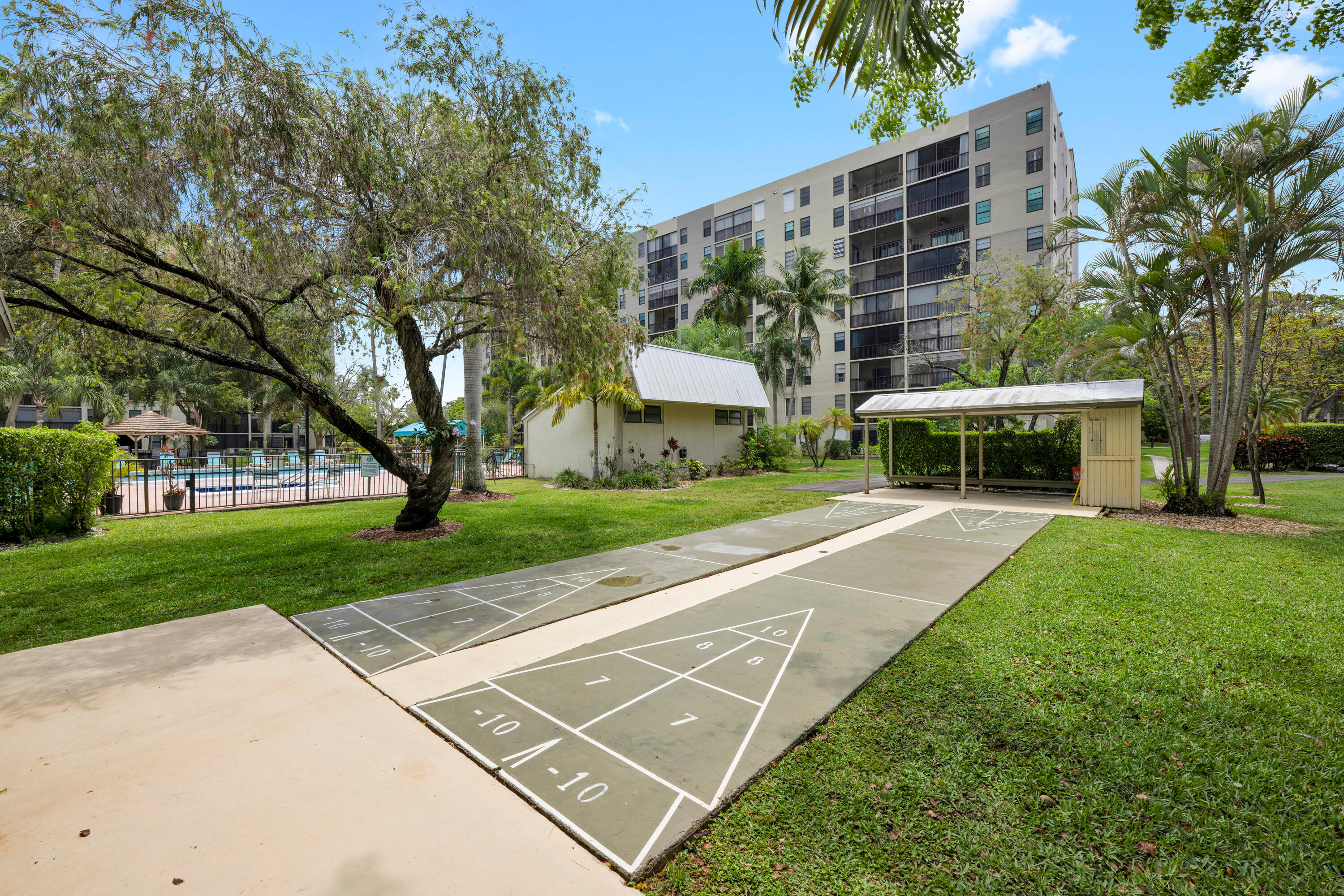 CYPRESS BEND CONDOMINIUM III - Residential