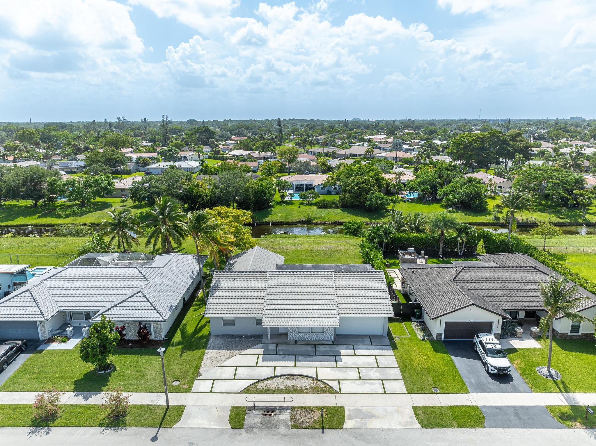 Sunflower Margate 82-38 B - Residential