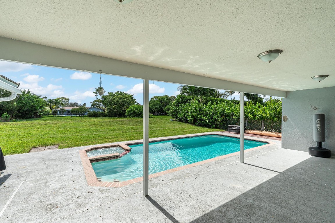 Sunflower Margate 82-38 B - Residential