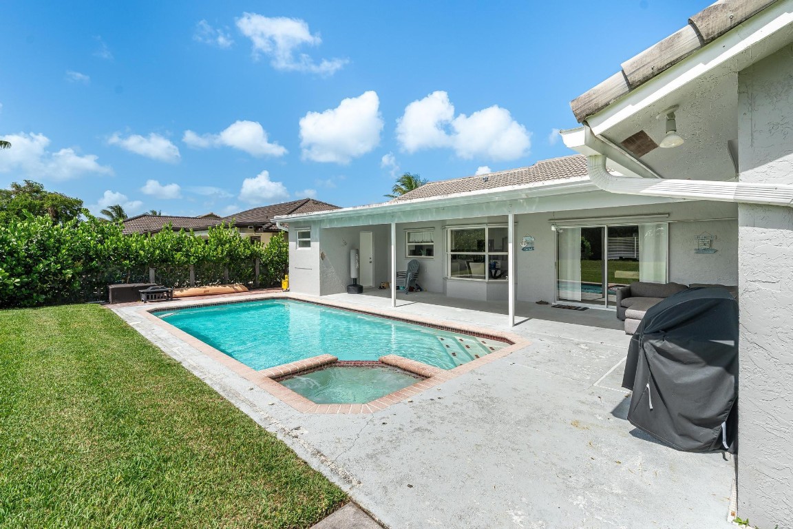 Sunflower Margate 82-38 B - Residential