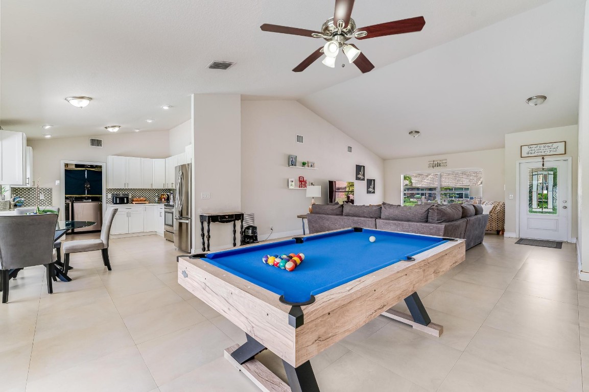 Sunflower Margate 82-38 B - Residential