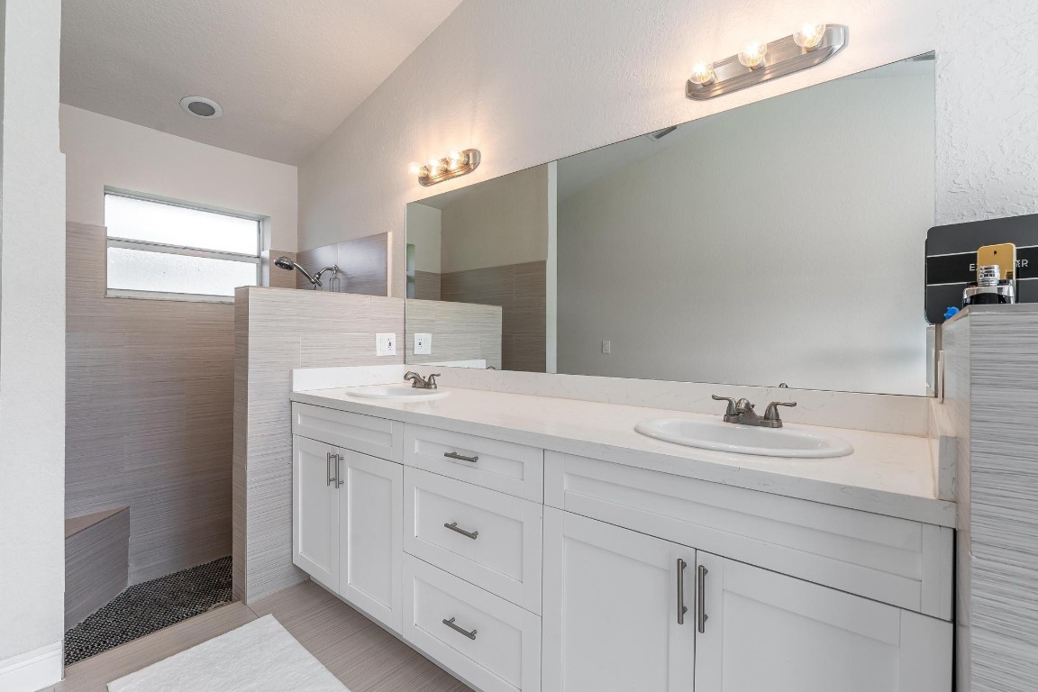 Sunflower Margate 82-38 B - Residential