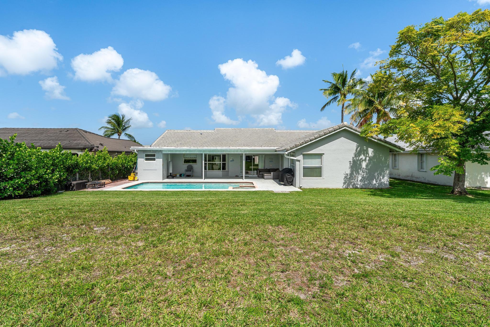 Sunflower Margate 82-38 B - Residential