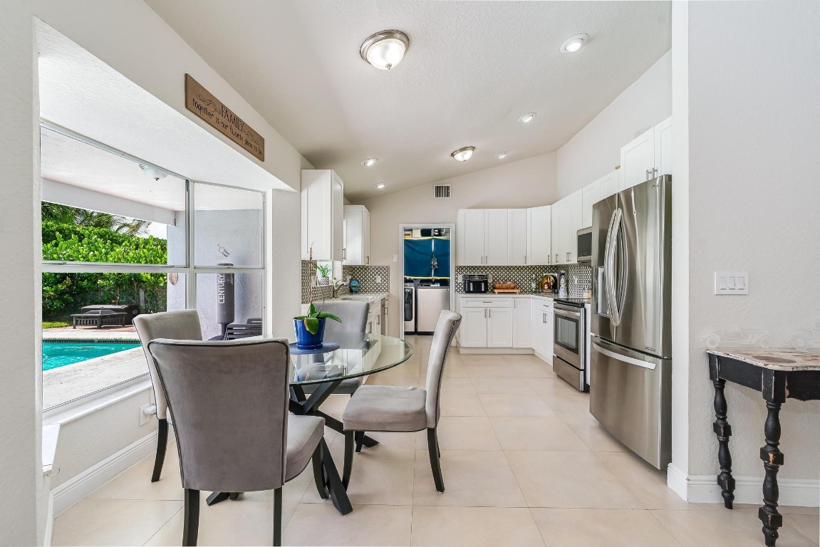 Sunflower Margate 82-38 B - Residential