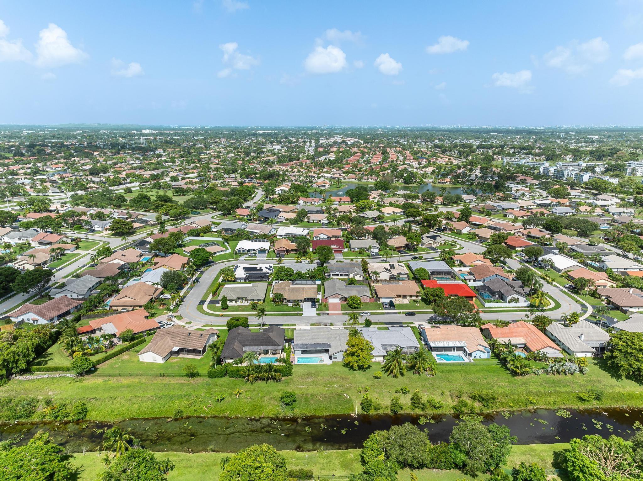 Sunflower Margate 82-38 B - Residential