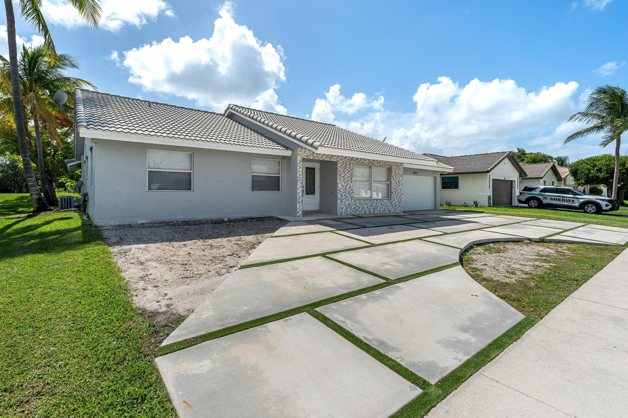 Sunflower Margate 82-38 B - Residential