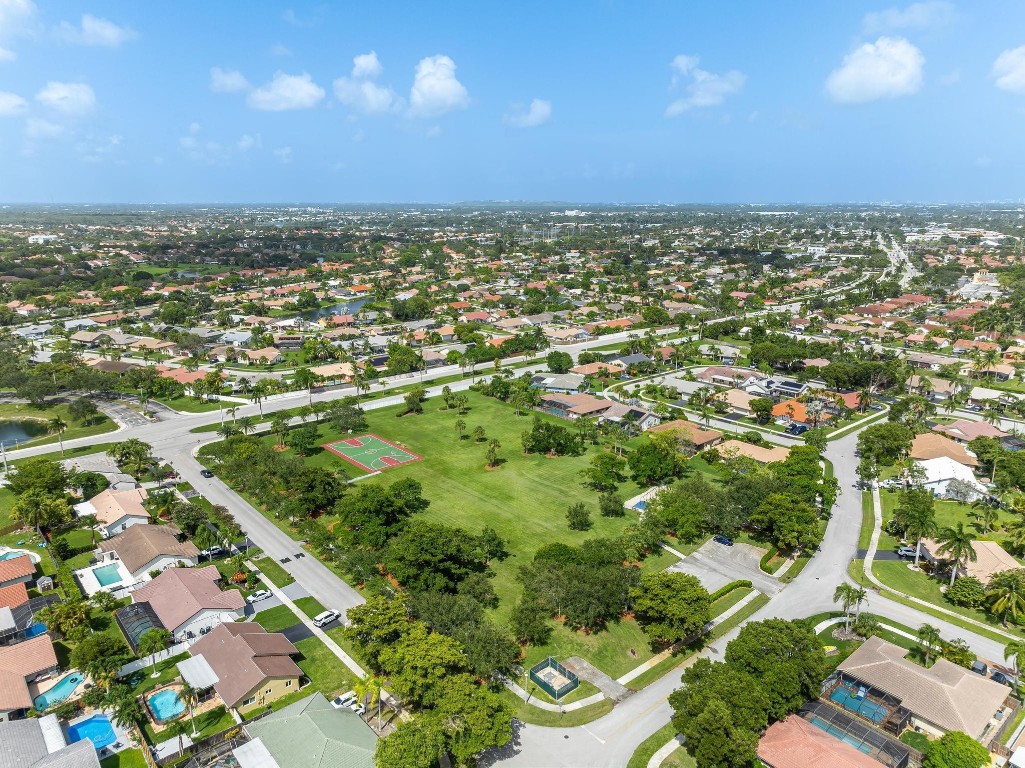 Sunflower Margate 82-38 B - Residential