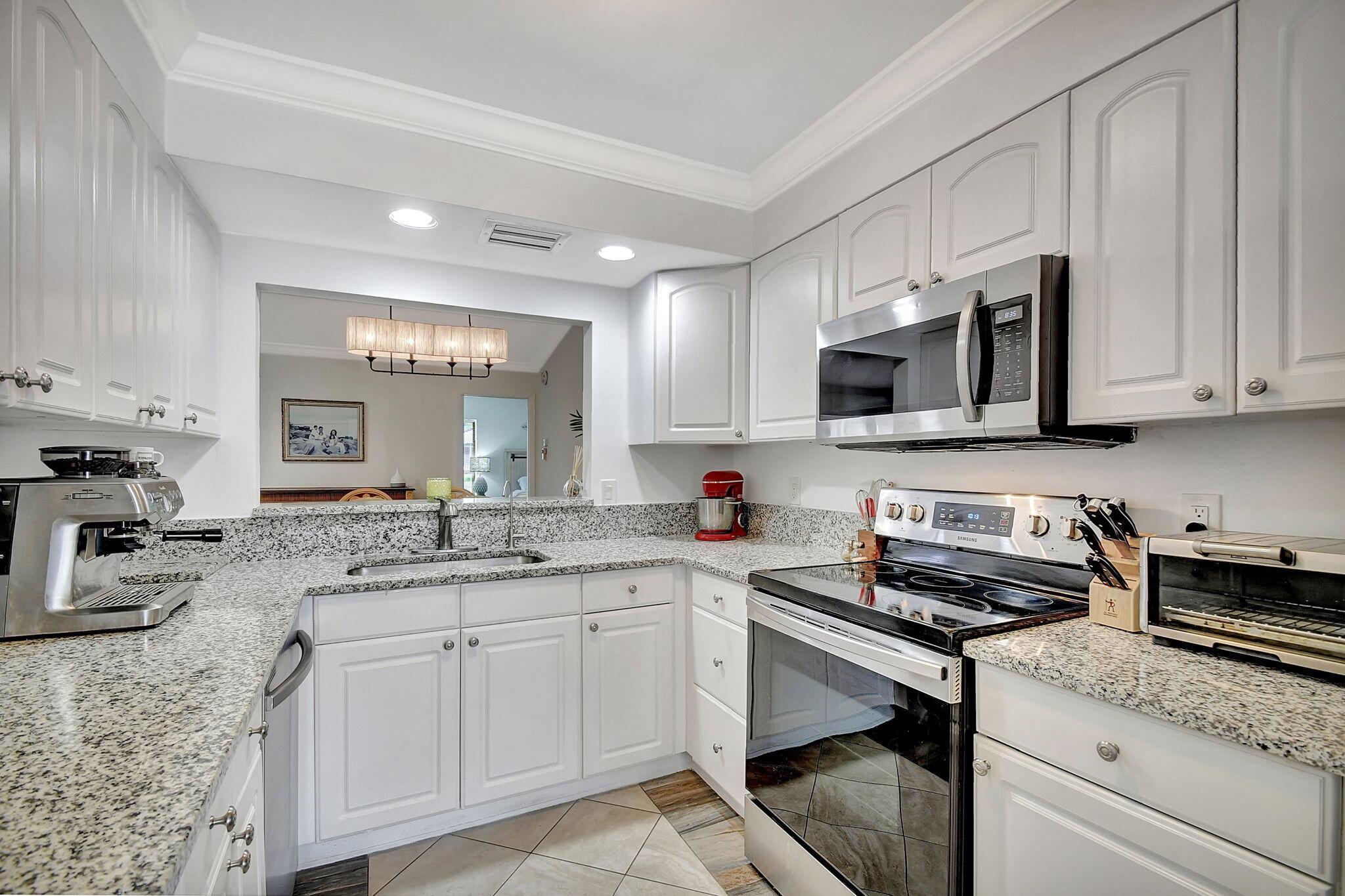 Properties 6263 Tall Cypress Circle