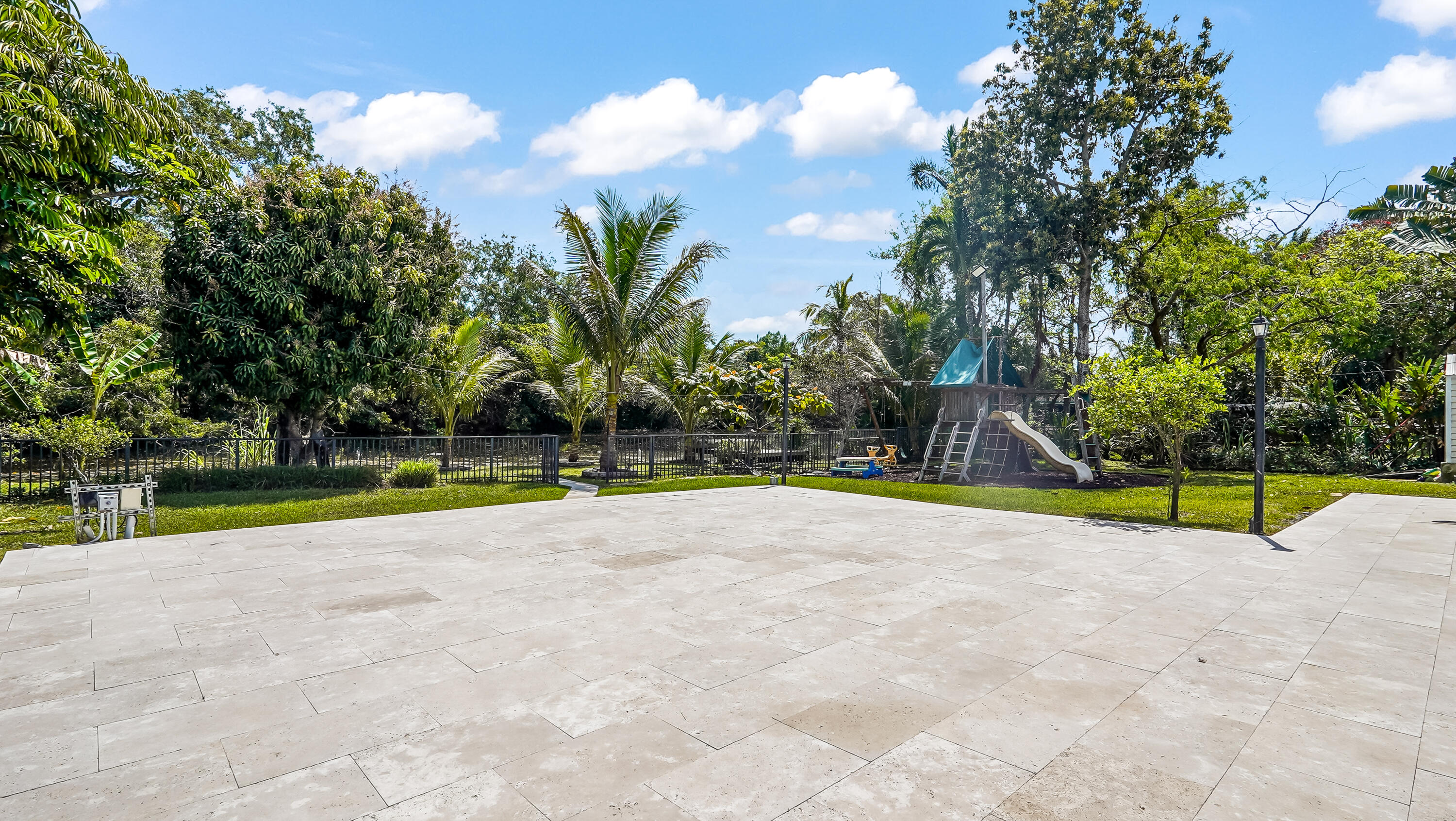 PLANTATION GOLF ESTATES - Residential