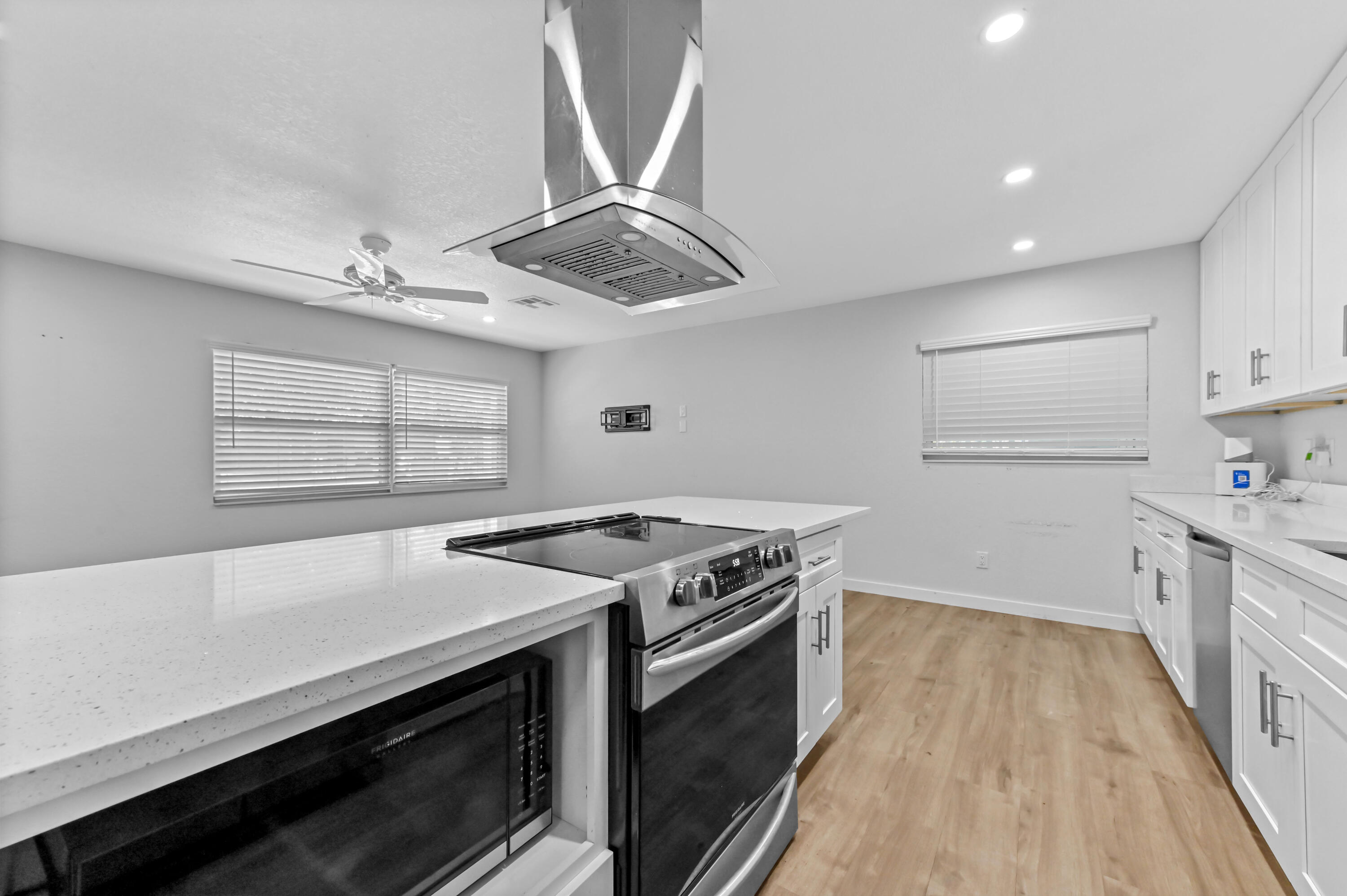 SEMINOLE MANOR - Residential