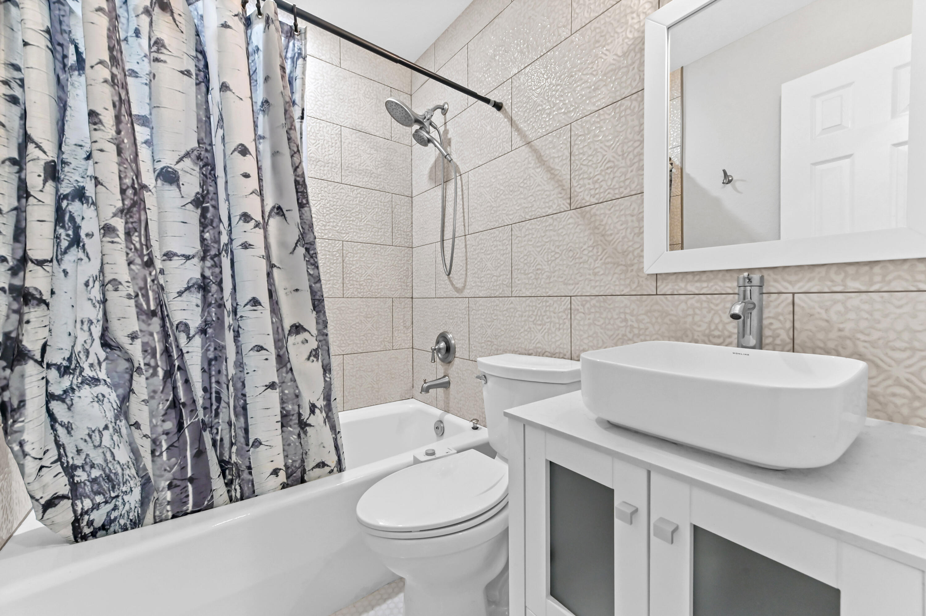 SEMINOLE MANOR - Residential