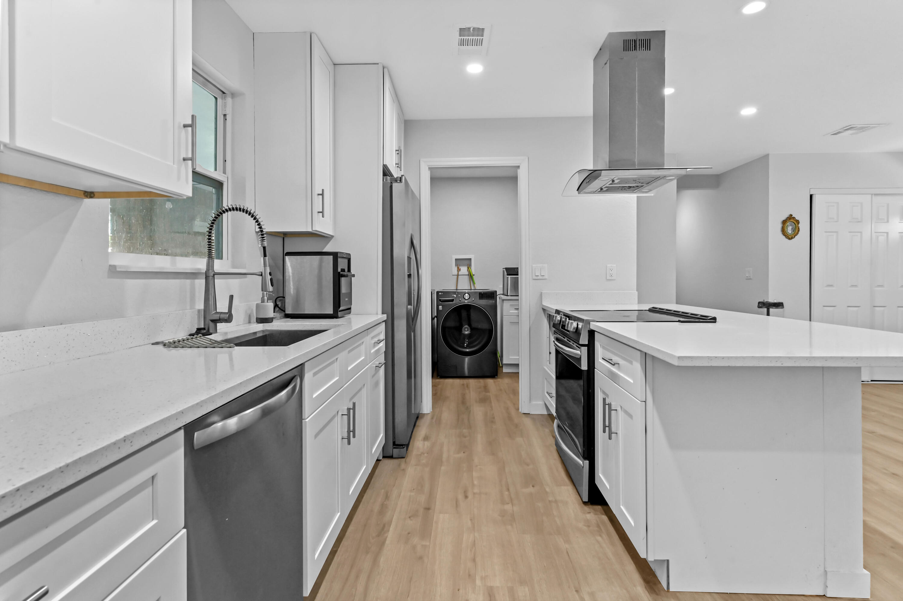 SEMINOLE MANOR - Residential