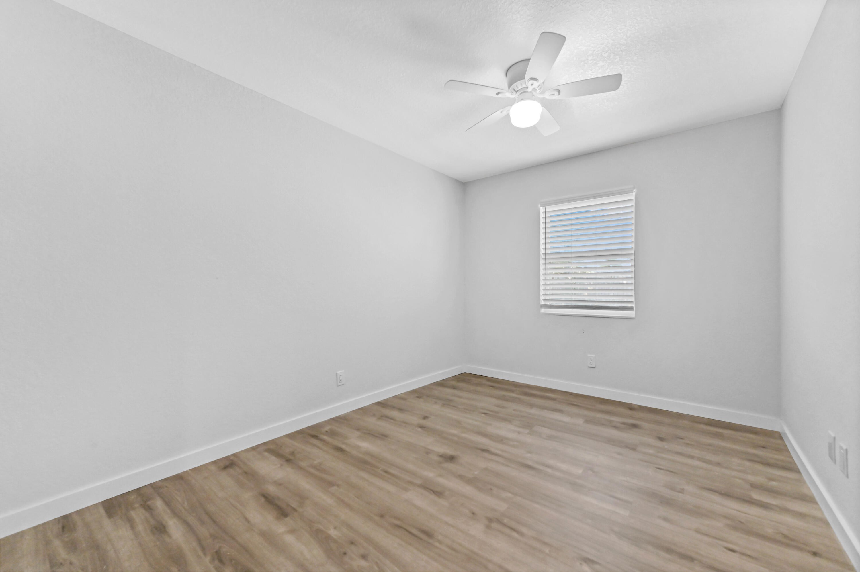 SEMINOLE MANOR - Residential