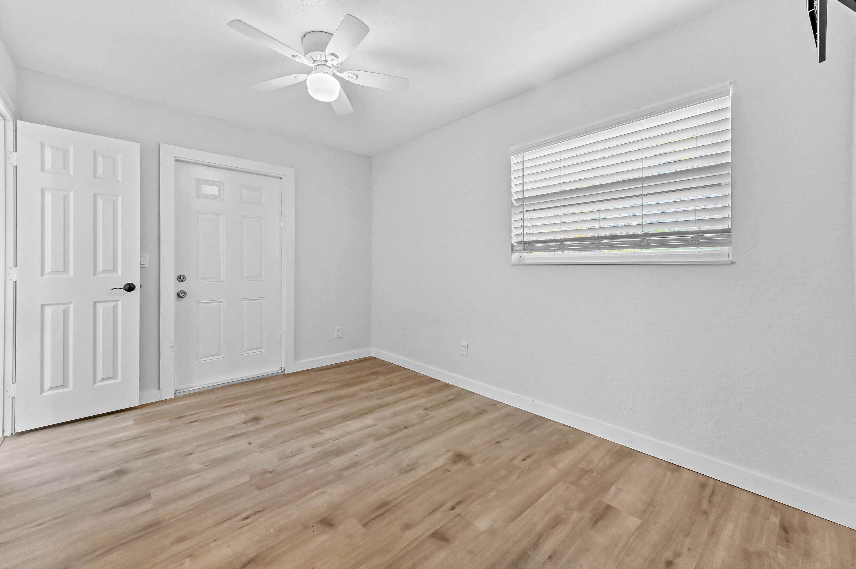 SEMINOLE MANOR - Residential