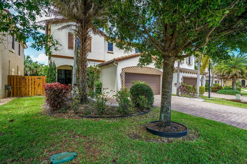 Photo of 3817 Aspen Leaf Drive, Boynton Beach, FL 33436 (MLS # R11093696)