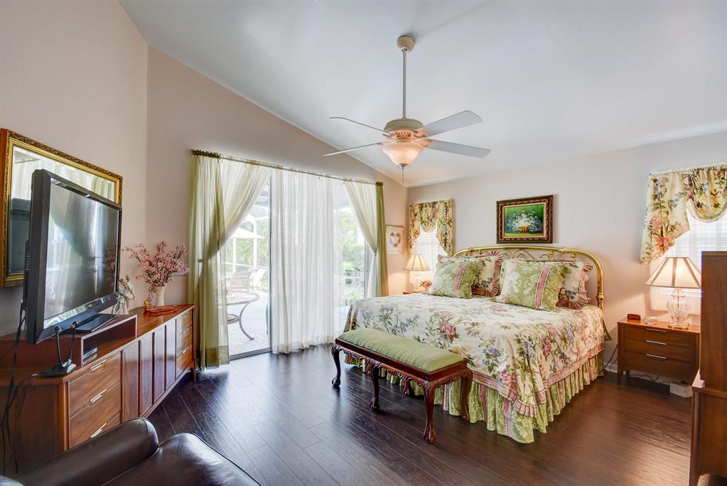 MEADOW WOOD OF THE LANDINGS AT WELLINGTO - Residential