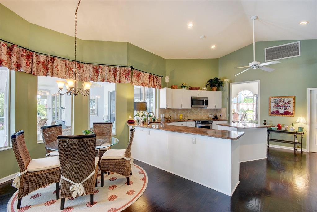 MEADOW WOOD OF THE LANDINGS AT WELLINGTO - Residential