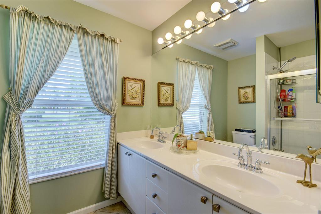 MEADOW WOOD OF THE LANDINGS AT WELLINGTO - Residential