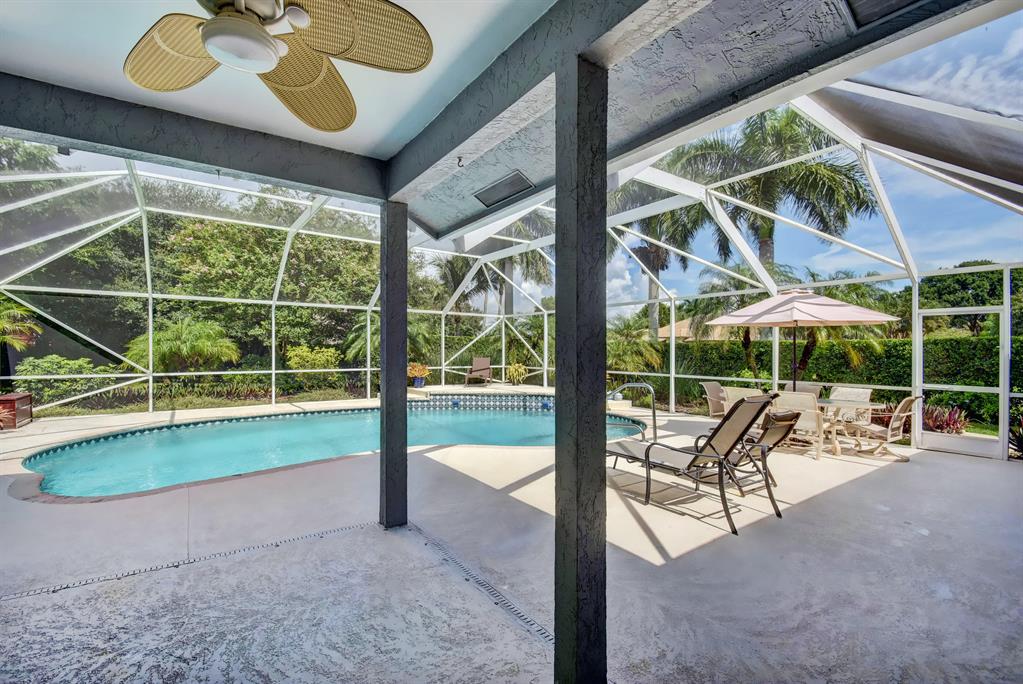 MEADOW WOOD OF THE LANDINGS AT WELLINGTO - Residential