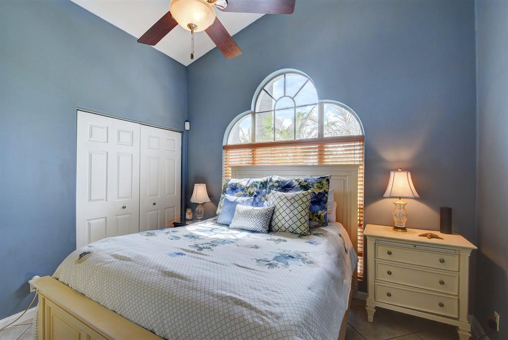 MEADOW WOOD OF THE LANDINGS AT WELLINGTO - Residential