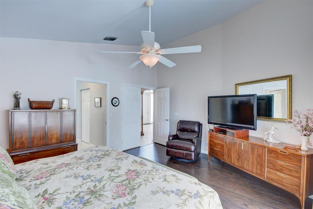 MEADOW WOOD OF THE LANDINGS AT WELLINGTO - Residential