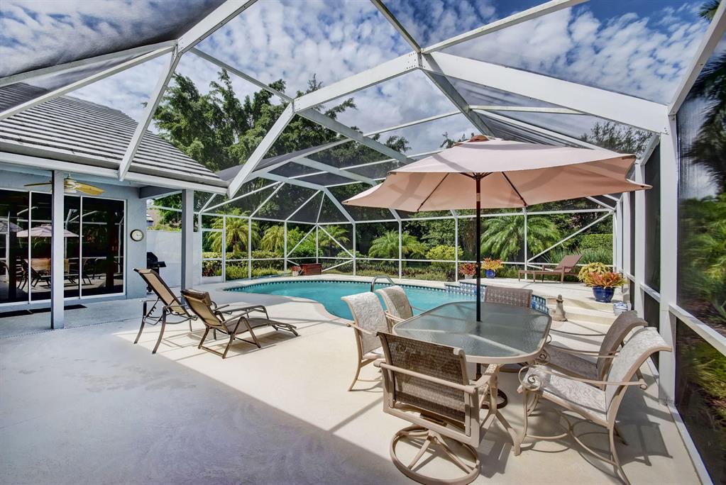 MEADOW WOOD OF THE LANDINGS AT WELLINGTO - Residential