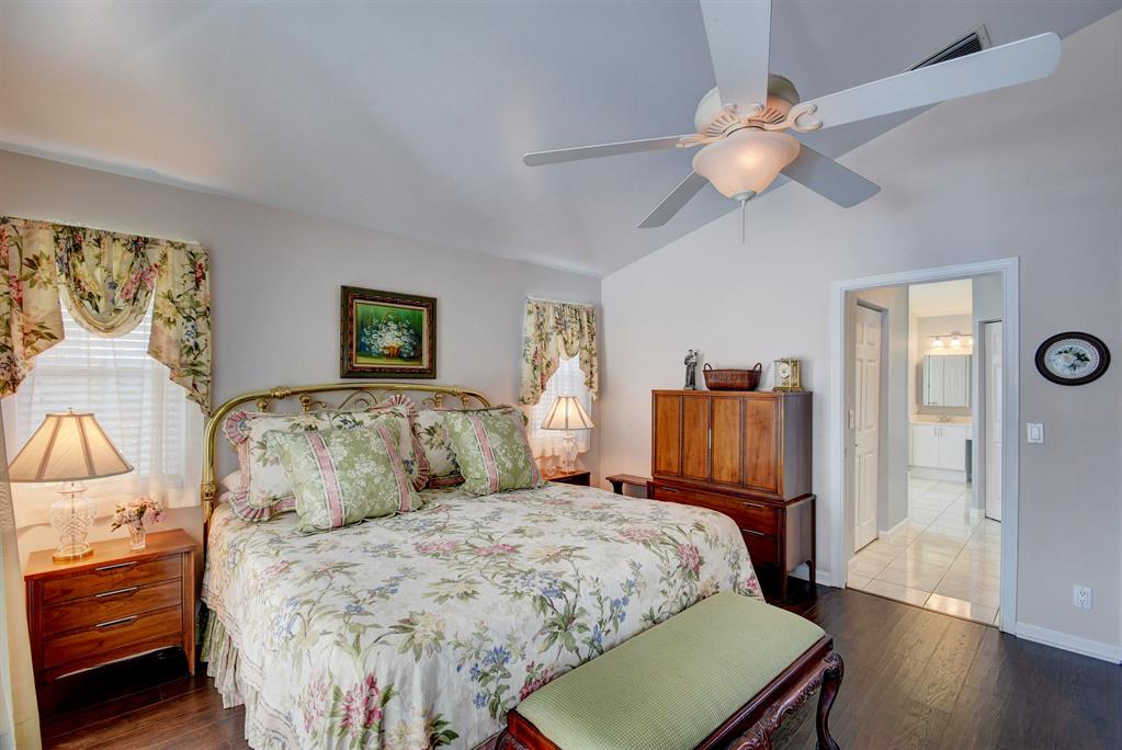 MEADOW WOOD OF THE LANDINGS AT WELLINGTO - Residential