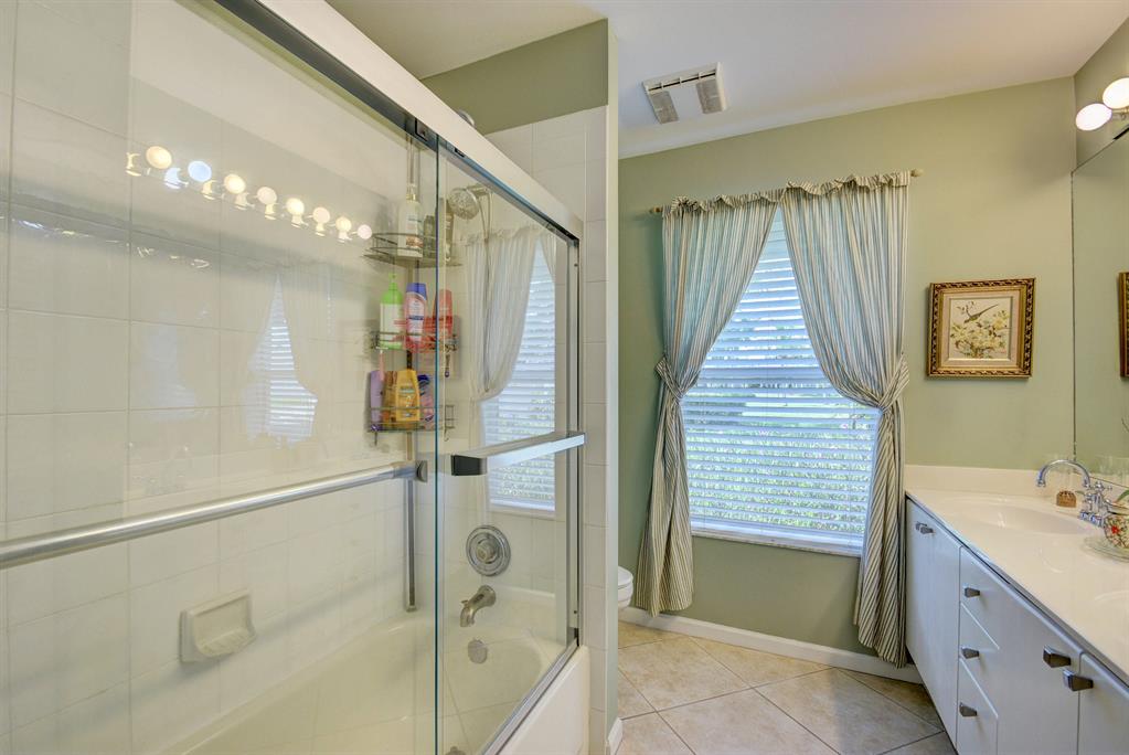 MEADOW WOOD OF THE LANDINGS AT WELLINGTO - Residential