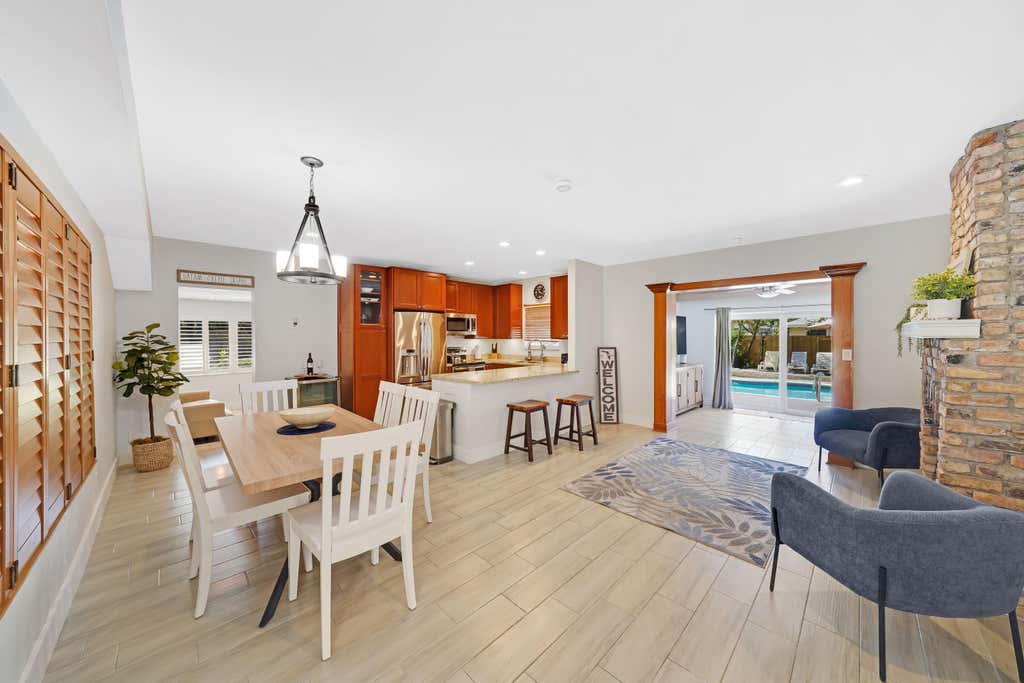Photo of 401 NW 21ST Court, Wilton Manors, FL 33311 (MLS # B26064403)